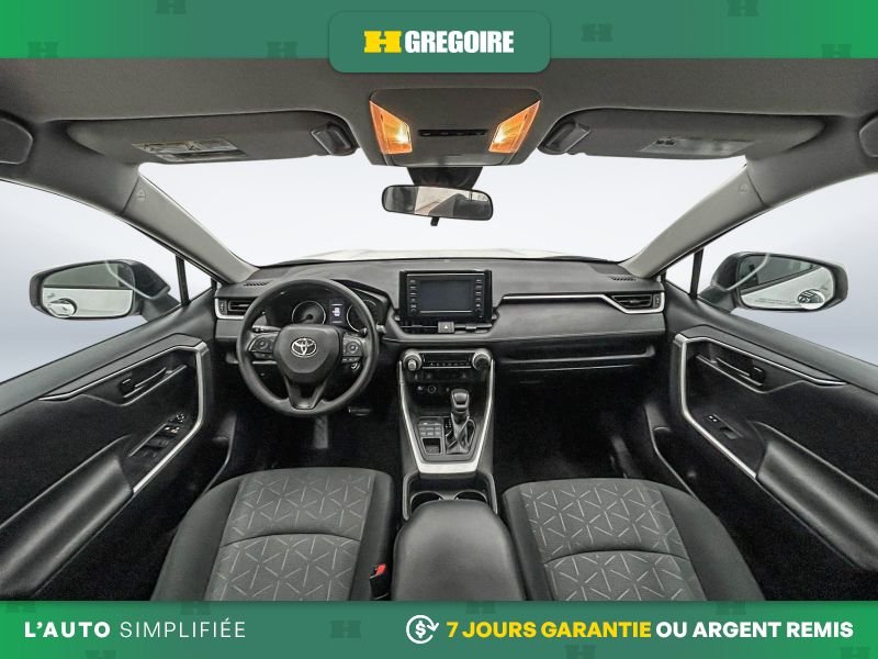 2019 Toyota Rav 4 White Laval - photo #21