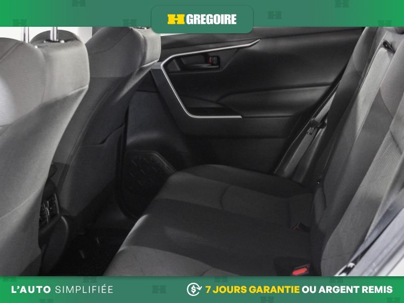 Toyota Rav 4 R3539 | HYBRID LE AWD CAMERA SIEGES CHAUFFANTS 2021 Blanc Laval - photo #18