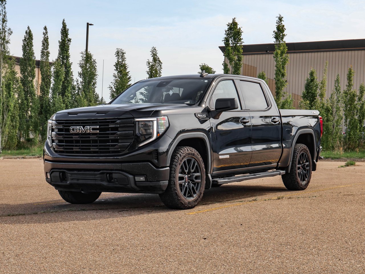 2024 GMC Sierra 1500 4WD Crew Cab 147 Elevation Black Sherwood Park - photo #3