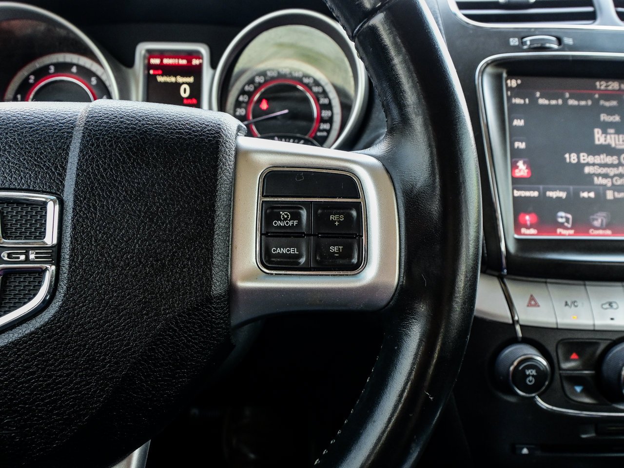 2017 Dodge Journey AWD 4dr SXT Black Sherwood Park - photo #22