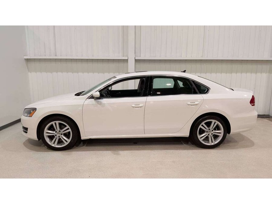 2014 Volkswagen Passat White