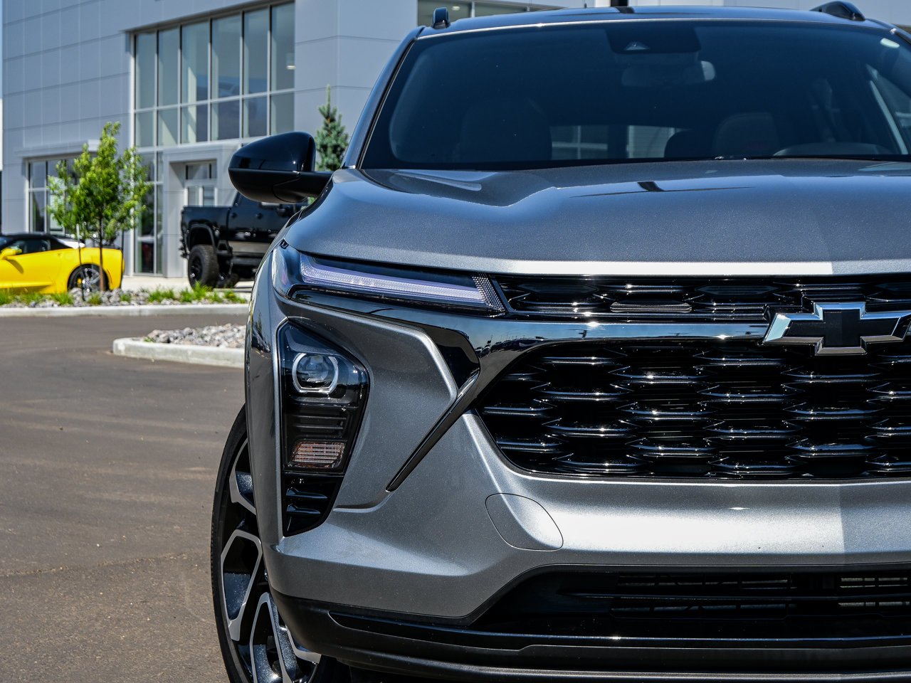 2025 Chevrolet Trax FWD 4dr 2RS Grey Sherwood Park - photo #4