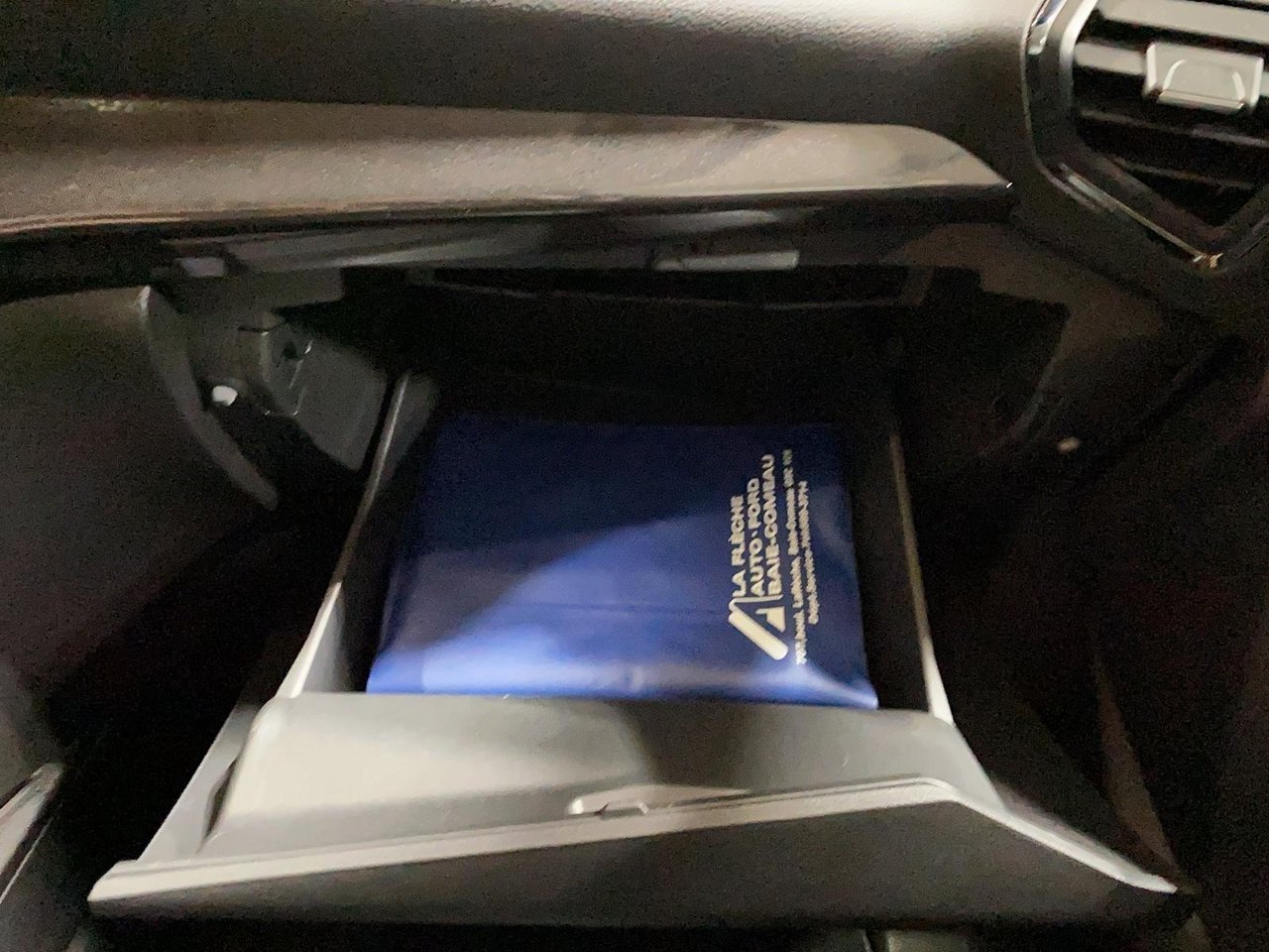 2019 Ford Escape Titanium White Baie-Comeau - photo #18