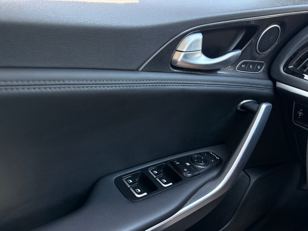 2018 Kia Stinger Black Gatineau - photo #10