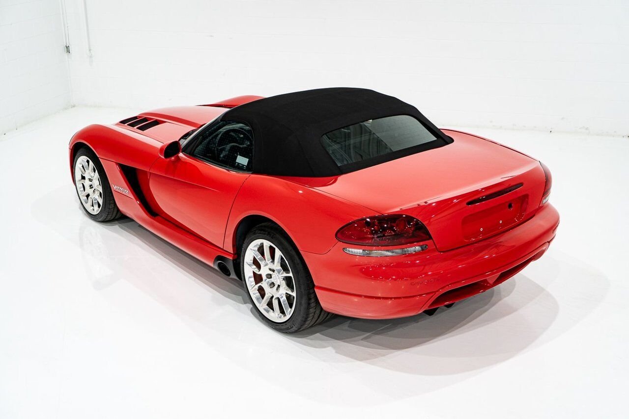 Dodge Viper Clean Title With Only 2,063 km (1,282 Miles) From New 2008 Rouge Montréal - photo #31