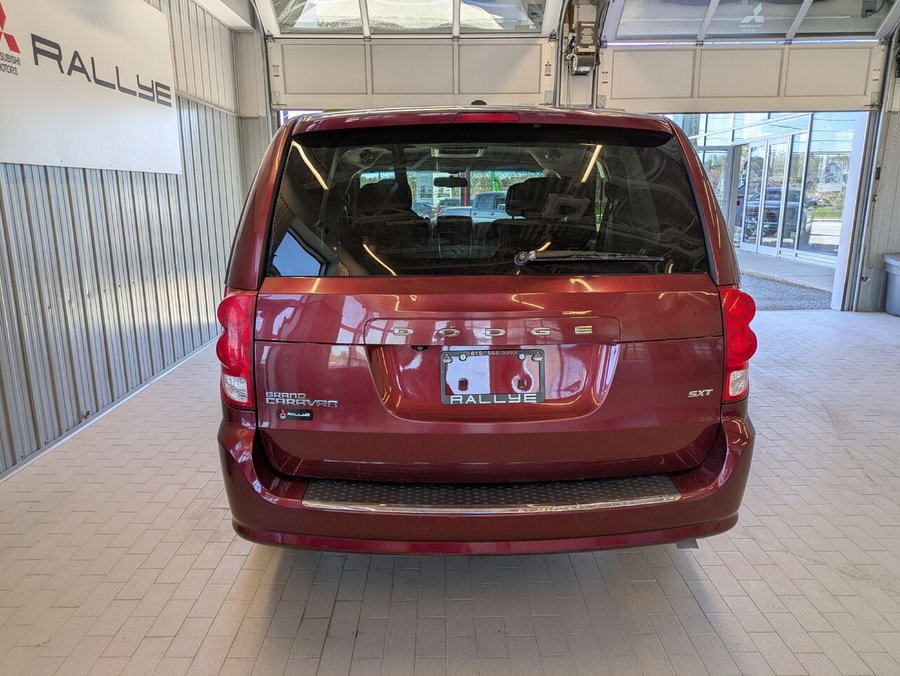 Dodge Grand Caravan SXT 2017 Rouge