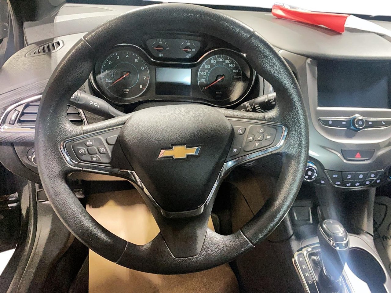 Chevrolet Cruze NIV 3G1BE6SM9JS588982 2018 Gris Chicoutimi - photo #13