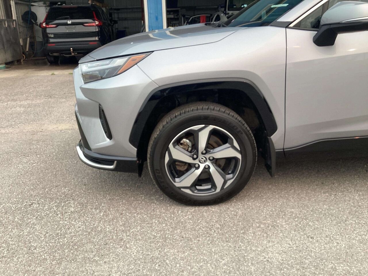 Toyota RAV4 hybride rechargeable 2025 Argent Gatineau - photo #9