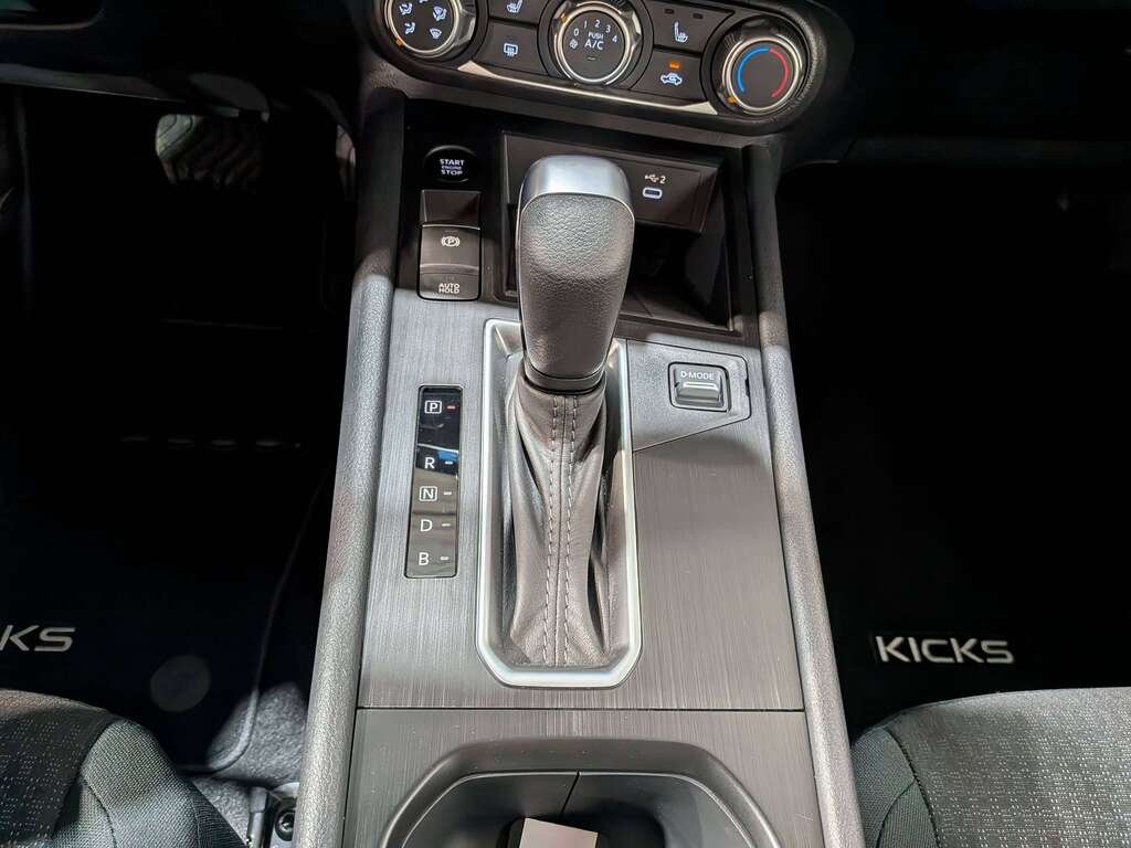 2026 Nissan Kicks S AWD Red Val-David - photo #28