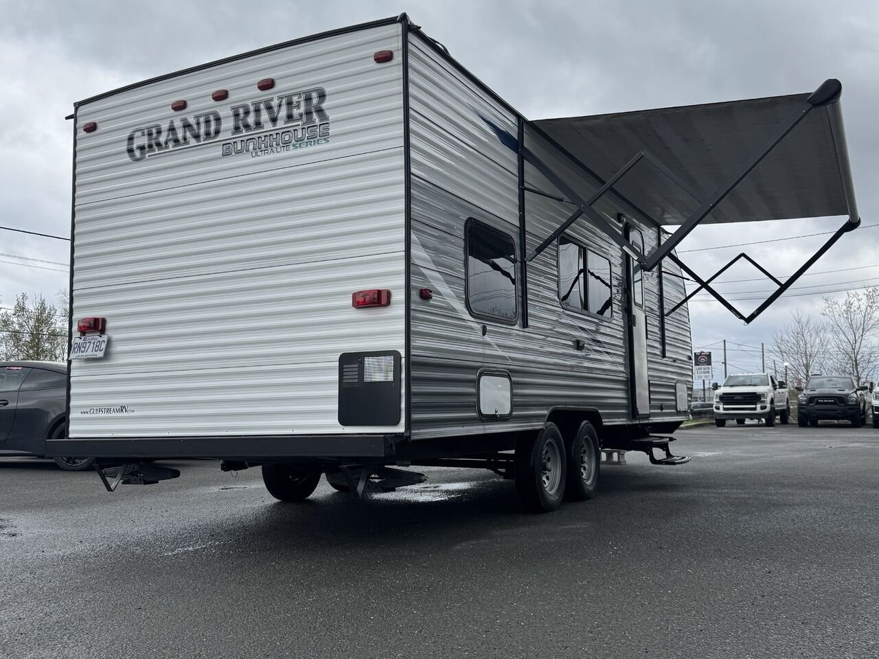 GRAND RIVER 267BH. BUNKHOUSE ULTRALITE SERIES 2019 Blanc Granby - photo #9