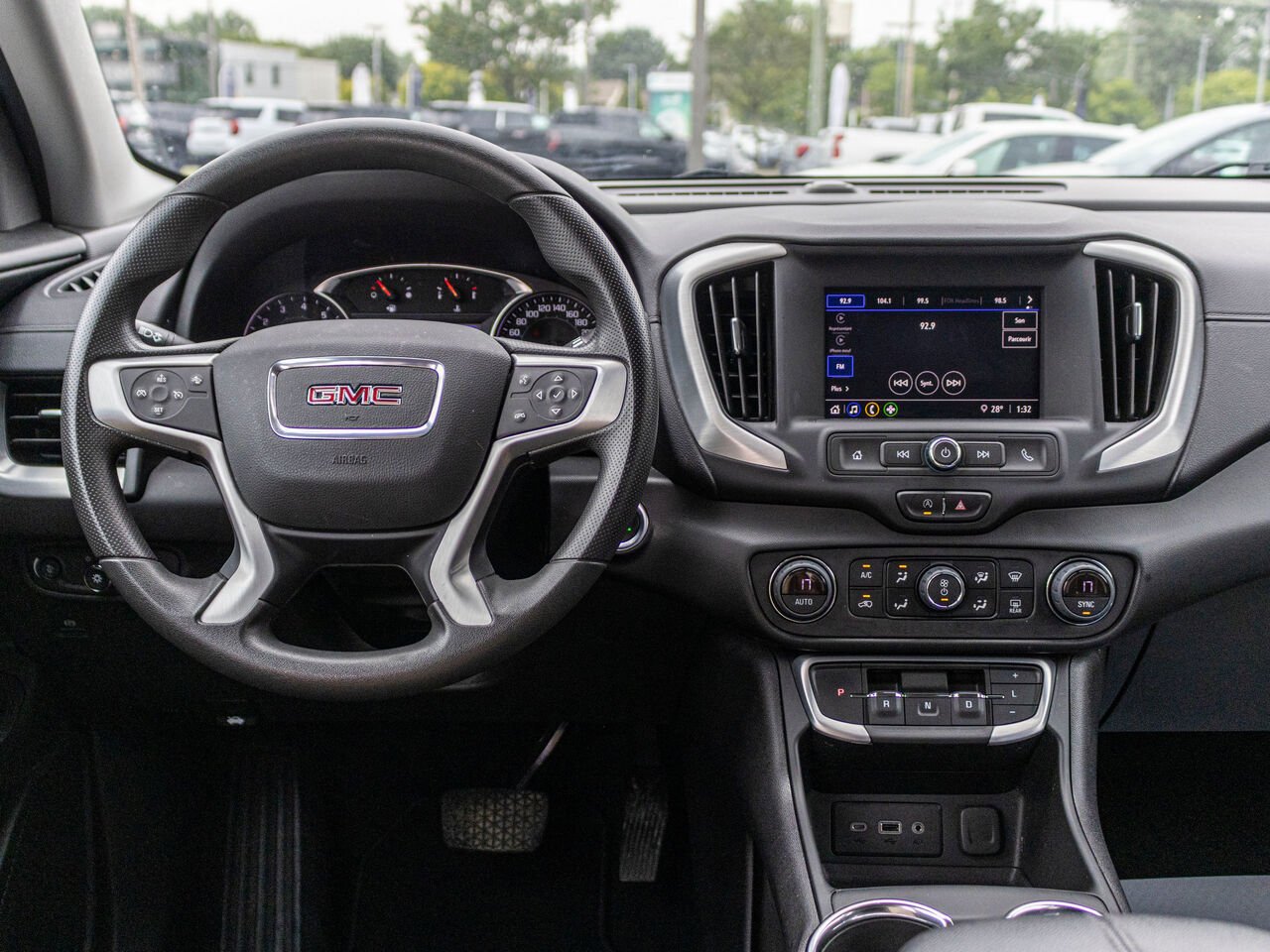 2022 GMC Terrain Traction intégrale, 4 portes SLE White Châteauguay - photo #9