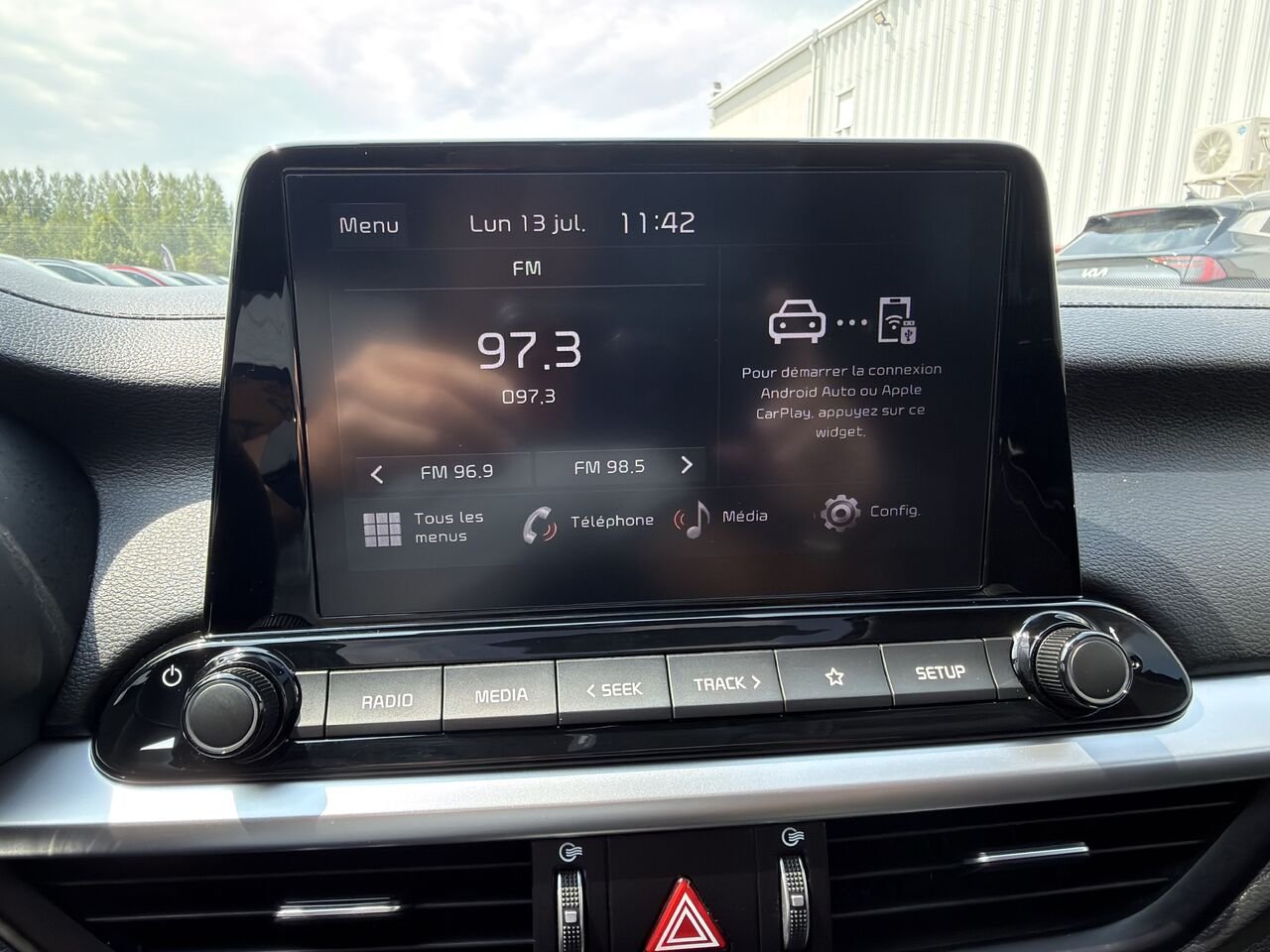 2024 Kia Forte White Thetford Mines - photo #20