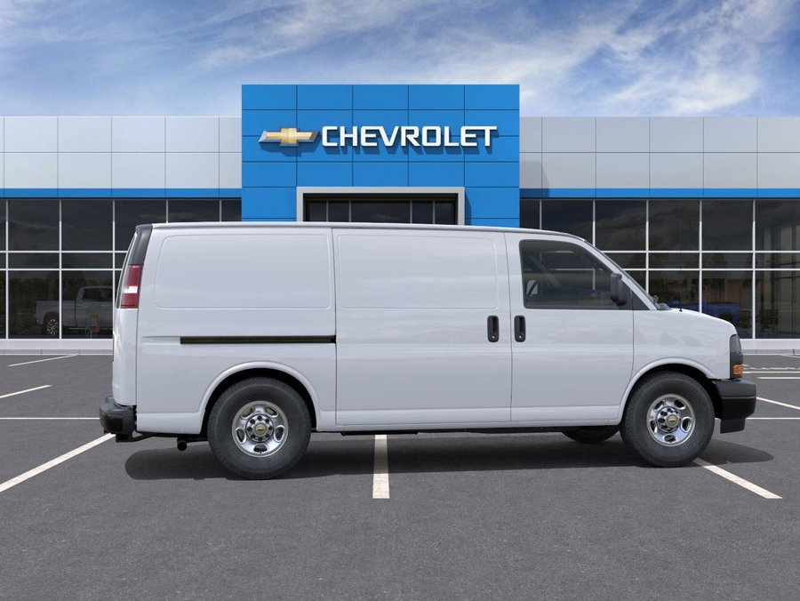 2025 Chevrolet Express Cargo Van 2025 Summit White