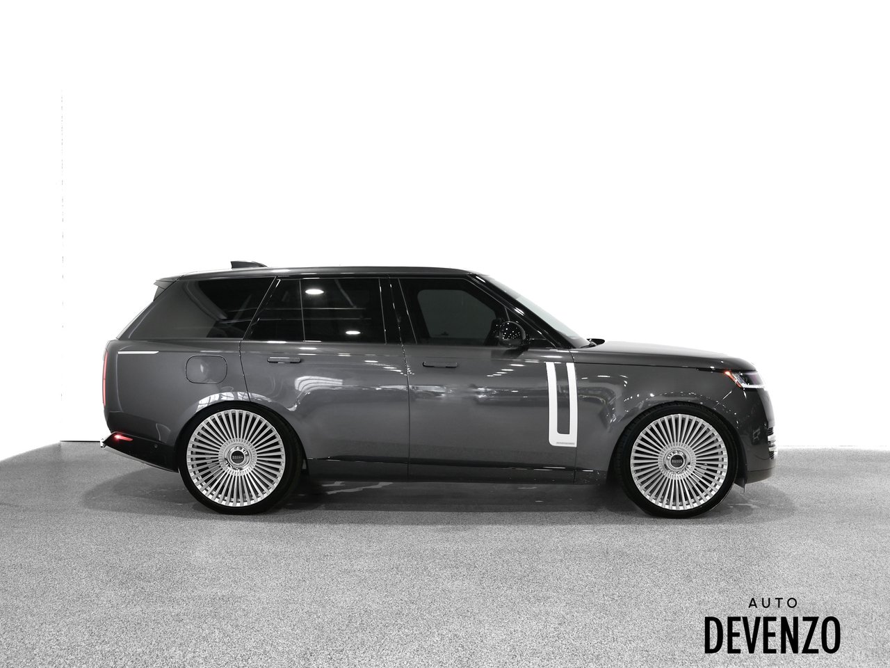 2024 Land Rover Range Rover Grey Saint-Eustache - photo #1