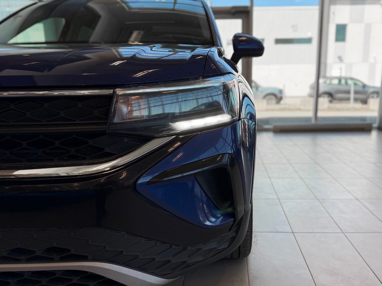 Volkswagen Taos 2023 Bleu Notre-Dame-des-Prairies - photo #5