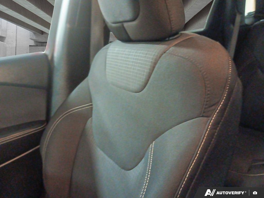 2015 Jeep Cherokee 2601729A | North Red Edmonton - photo #19