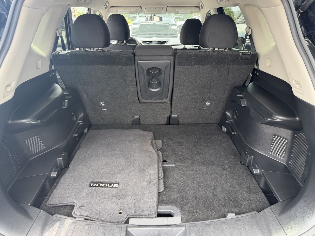 2019 Nissan Rogue Black Lac Mégantic - photo #12