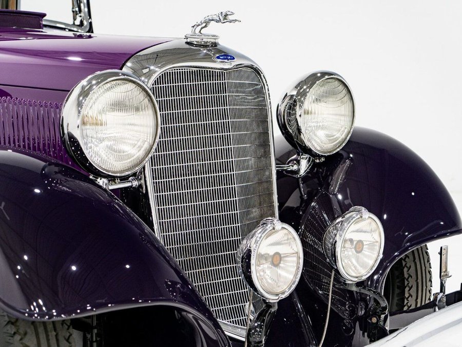 1933 Lincoln KB Victoria Coupe 1933 Purple