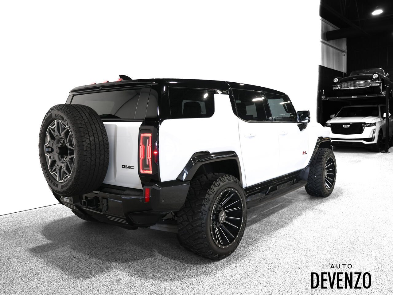 2025 GMC HUMMER EV White Saint-Eustache - photo #2