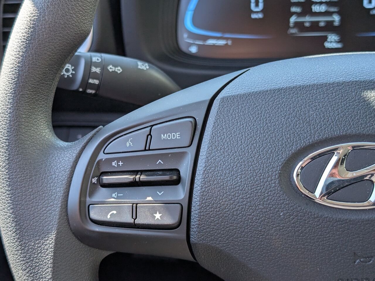 Hyundai Venue Essential/SIÈGES CHAUFFANTS/CAMÉRA DE RECUL/BLUETOOTH/AC/VITRES ÉLECTRIQUES 2026 Vert Sherbrooke - photo #15