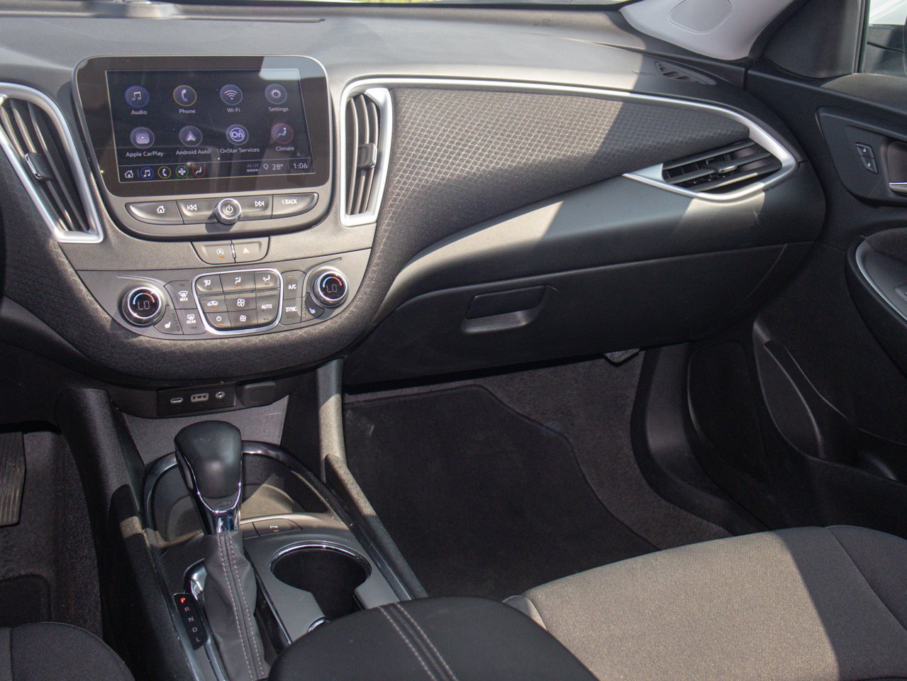 2024 Chevrolet Malibu 4dr Sdn 1LT White Sherwood Park - photo #29
