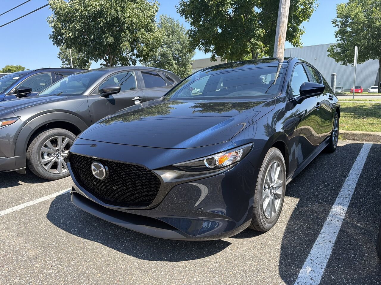 MAZDA Mazda3 Sport 2026 Bleu cristal foncé mica Ste-Marie - photo #0