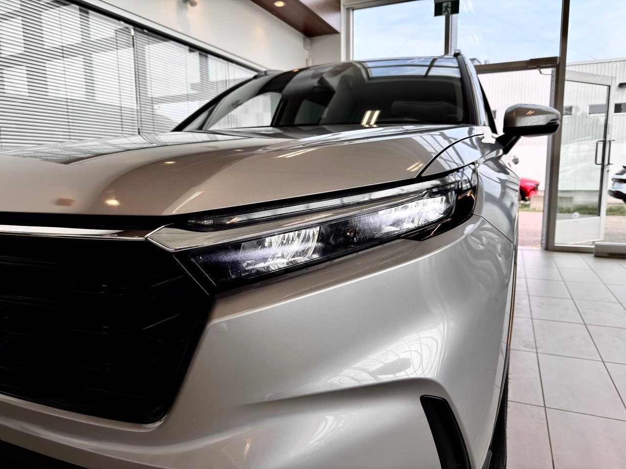 Honda CR-V 2023 Gris Notre-Dame-des-Prairies - photo #4