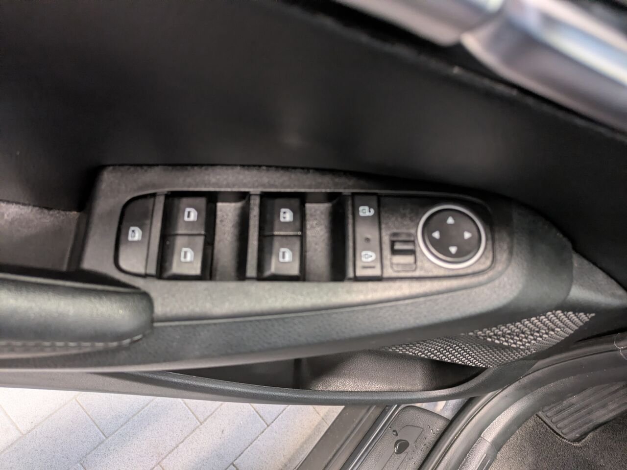 2022 Kia Seltos Black Gatineau - photo #5