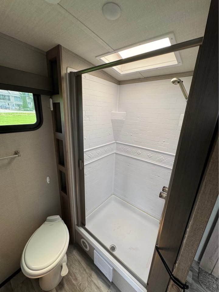 2023 Imagine Grand Design White Thetford Mines - photo #9