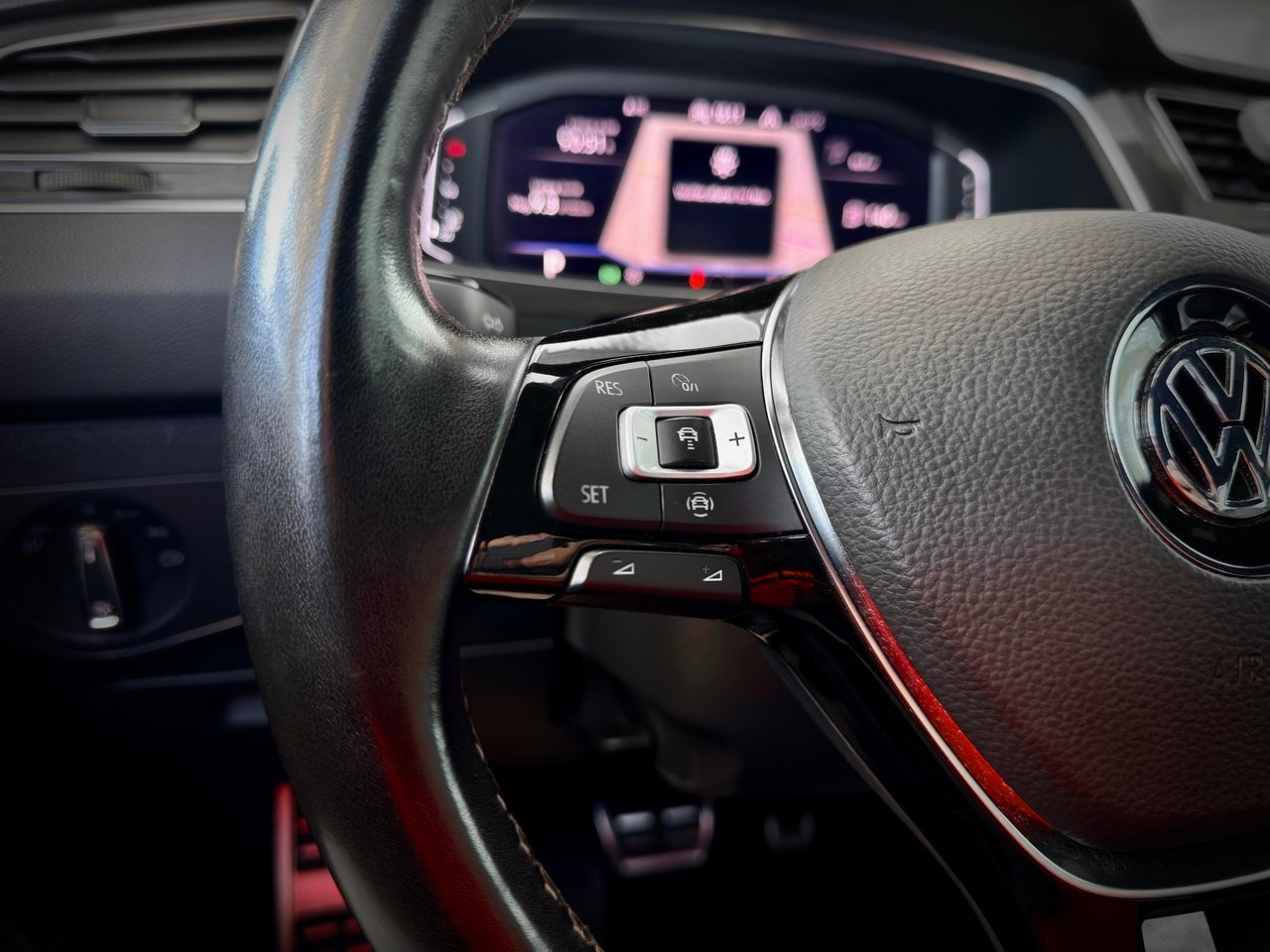 Volkswagen Tiguan 2021 Gris Notre-Dame-des-Prairies - photo #28