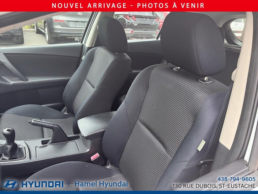Mazda Mazda3 2012 2012 Blanc