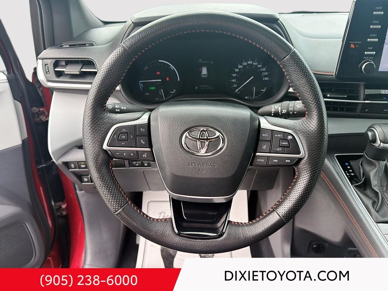 2023 Toyota Sienna XSE FWD HYBRID / CLEAN CARFAX / MOONROOF / ALLOY WHEELS / CARPLAY AND ANDROID AUTO Red Mississauga - photo #11