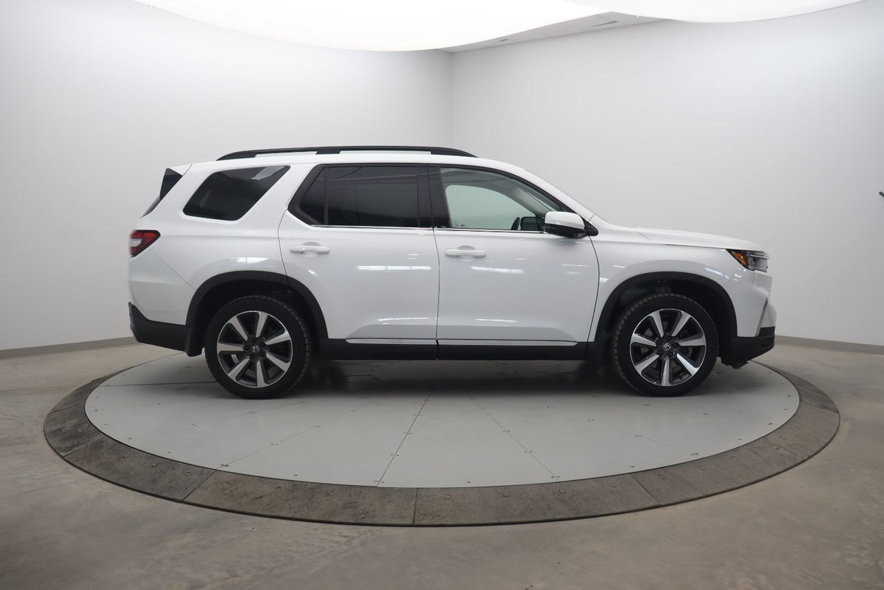 Honda Pilot NIV 5FNYG1H75PB504724 2023 Blanc Chicoutimi - photo #2