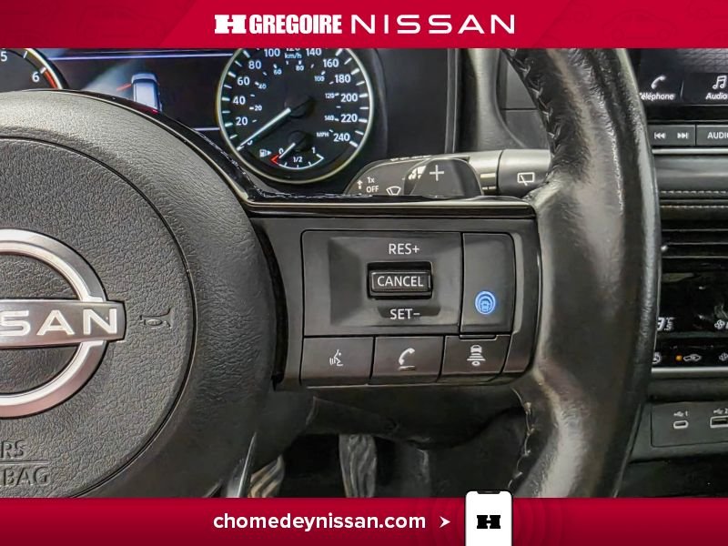 Nissan Rogue 2022 Rouge Laval - photo #21
