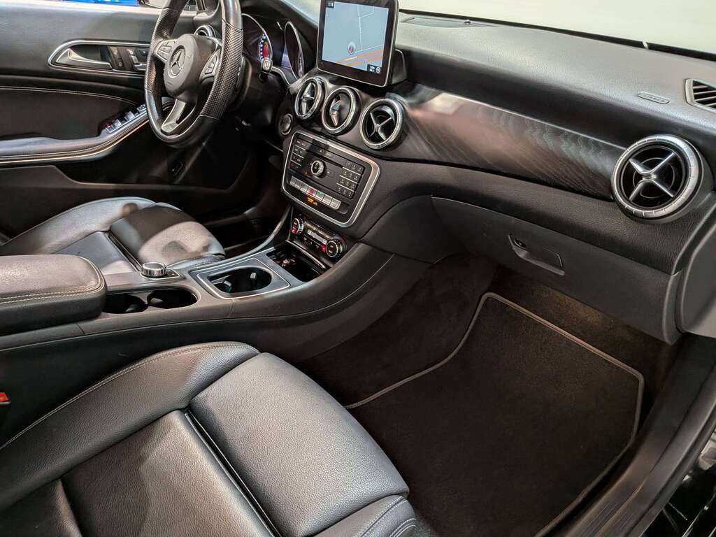 2019 Mercedes-Benz CLA CLA 250 4MATIC Coupe Black Val-David - photo #12