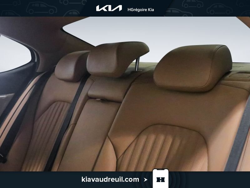 2022 Genesis G70 White Laval - photo #14