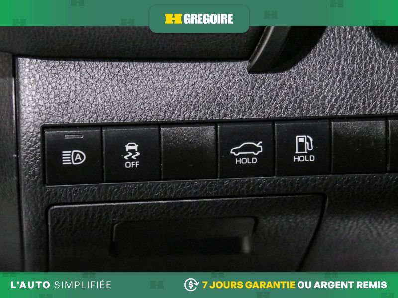 Toyota Camry 730155 | SE AUTO A/C CUIR NAV GR ELECT MAGS CAM RECUL 2019 Noir Laval - photo #17