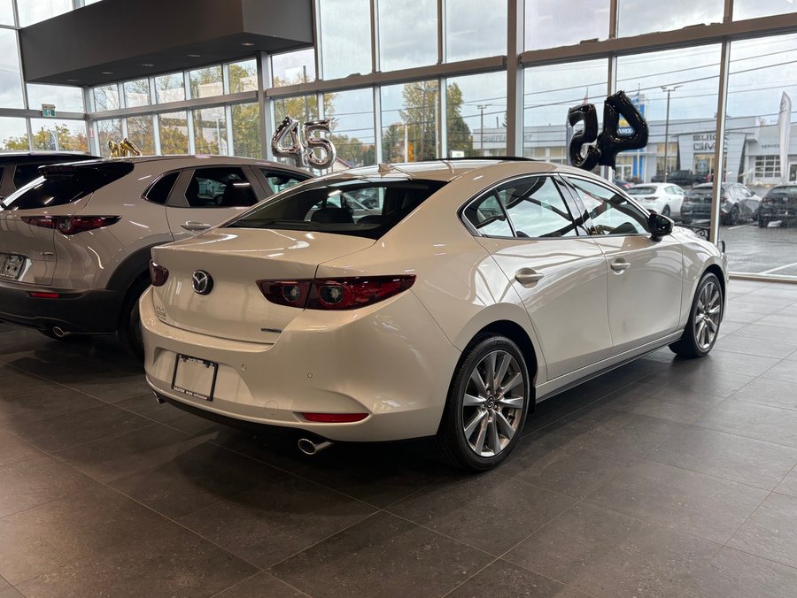 2025 MAZDA Mazda3 2025 Ceramic Metallic