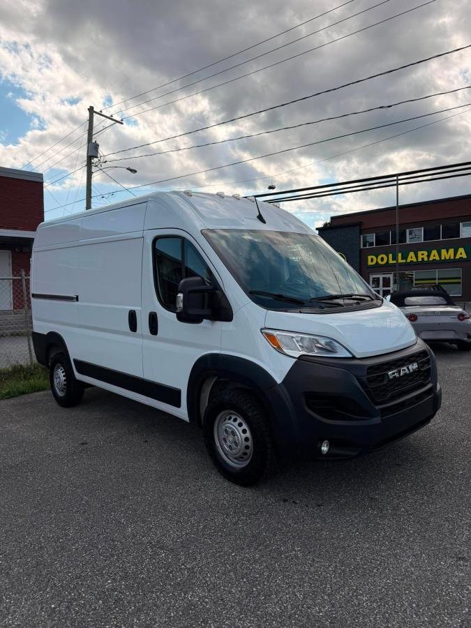 2025 RAM ProMaster Cargo Van White Lac Mégantic - photo #3