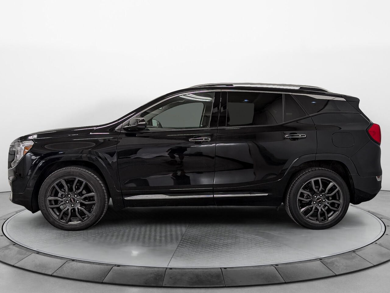 GMC Terrain DENALI AWD Toit Pano 11 859 KM Seulement!!! 2024 Noir Sherbrooke - photo #1