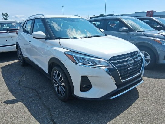 2024 Nissan Kicks SV TA 2024 White