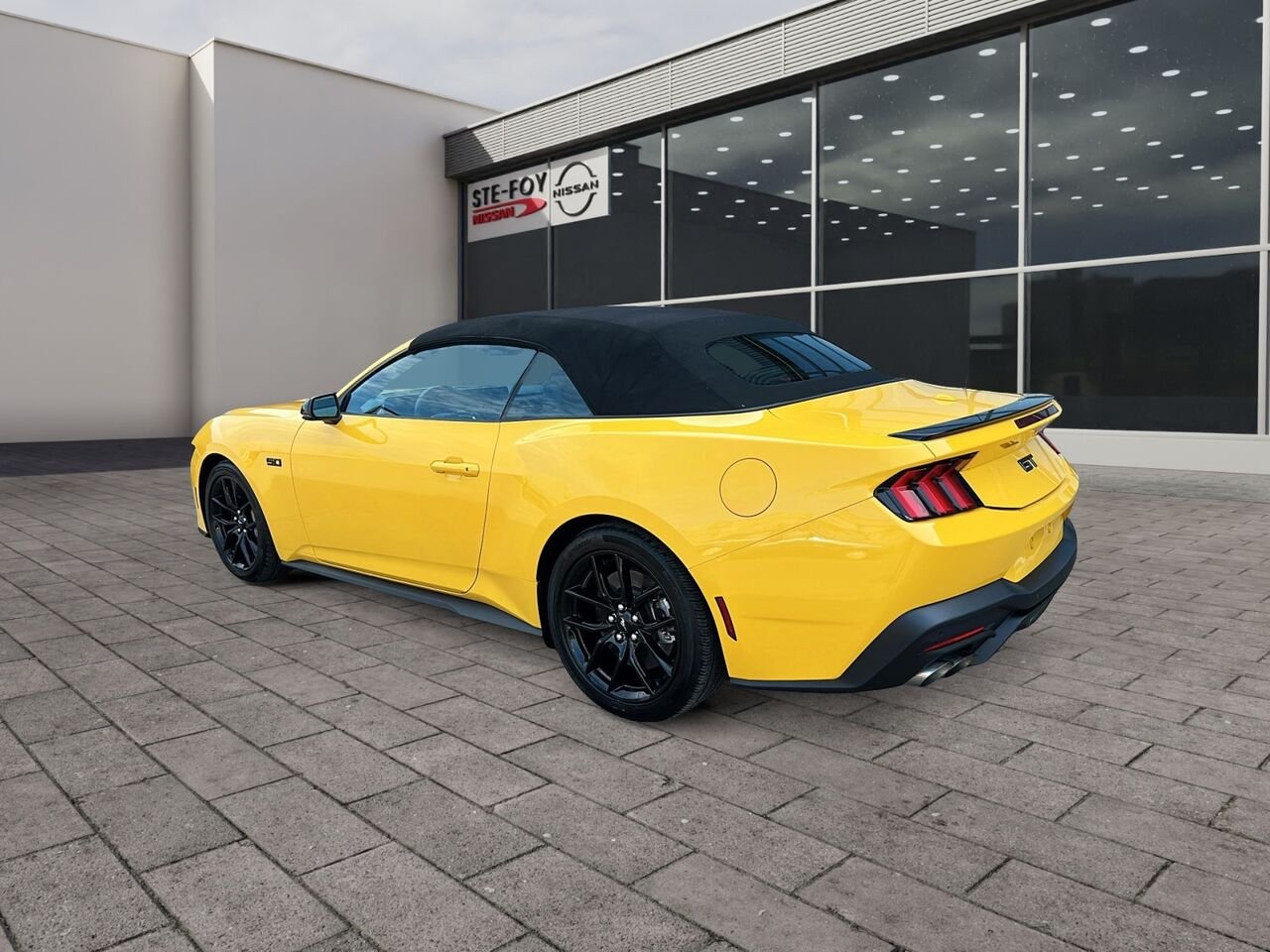 2024 Ford Mustang Yellow Québec - photo #6