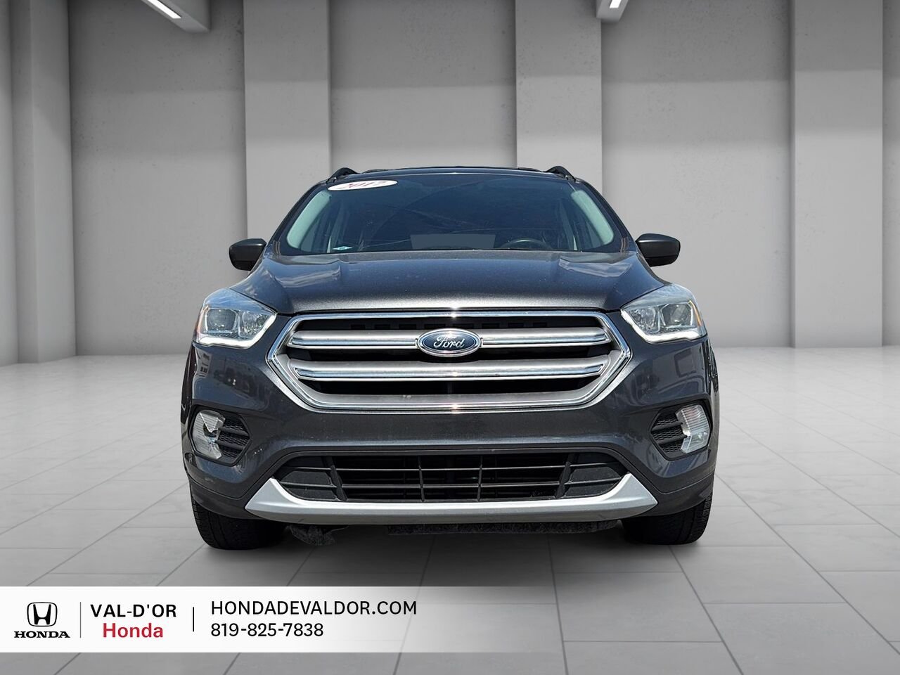 2017 Ford Escape 4 portes SE, AWD Grey Val-d'Or - photo #1