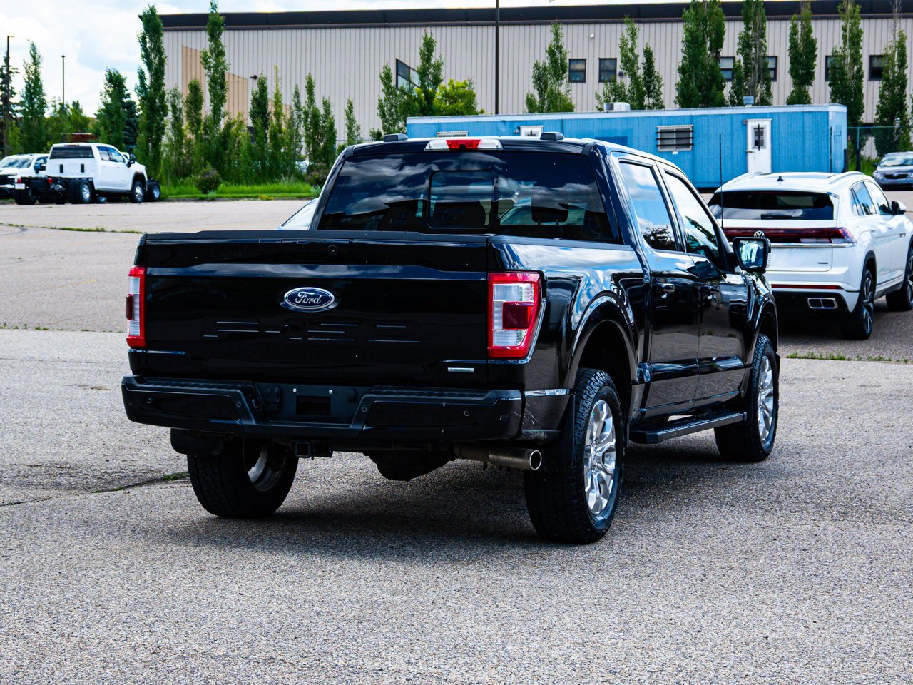 2023 Ford F-150 LARIAT 4WD SuperCrew 5.5' Box Black Sherwood Park - photo #12