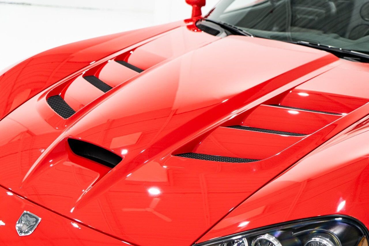 Dodge Viper Clean Title With Only 2,063 km (1,282 Miles) From New 2008 Rouge Montréal - photo #63