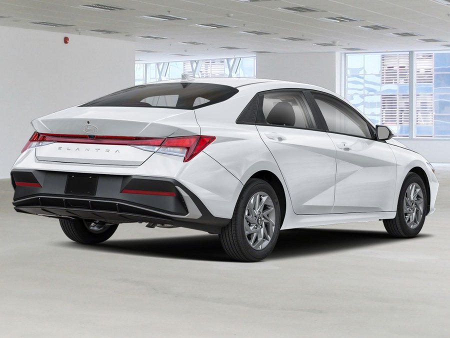 2026 HYUNDAI Elantra 2026 Atlas White