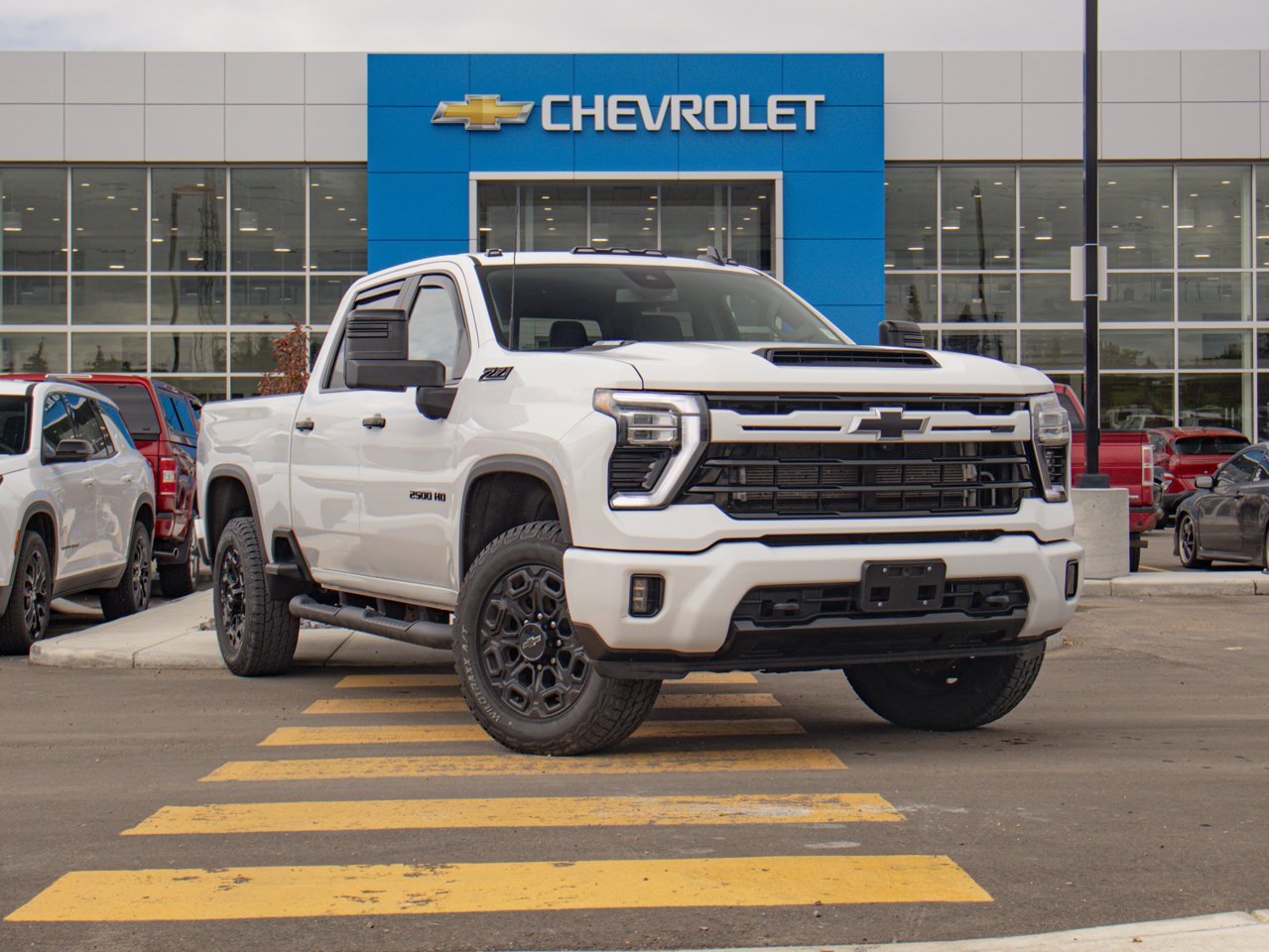 2024 Chevrolet Silverado 2500HD 4WD Crew Cab 159 LT White Sherwood Park - photo #1