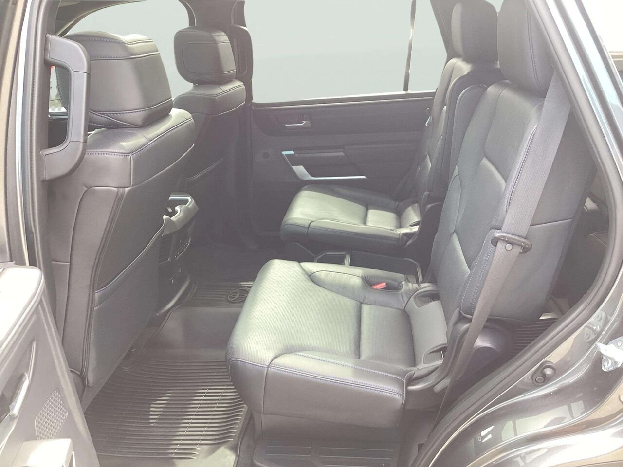 Toyota Sequoia 2025 Gris Gatineau - photo #19