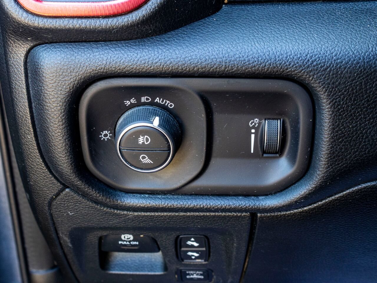 Ram 1500 Rebel cabine d'équipe 4x4 caisse de 5 pi 7 po 2023 Gris Châteauguay - photo #20