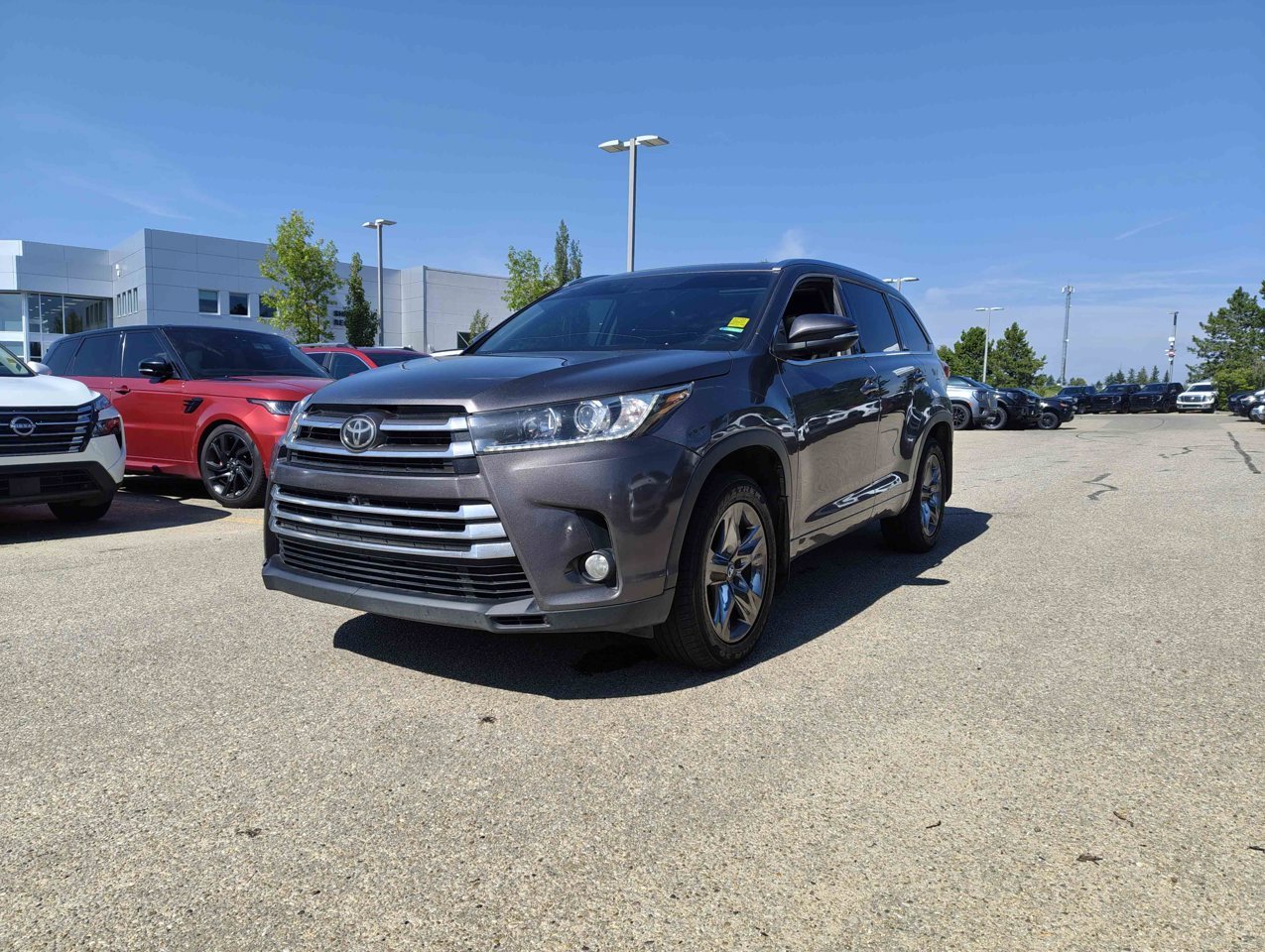 2018 Toyota Highlander AWD Limited gray Sherwood Park - photo #2